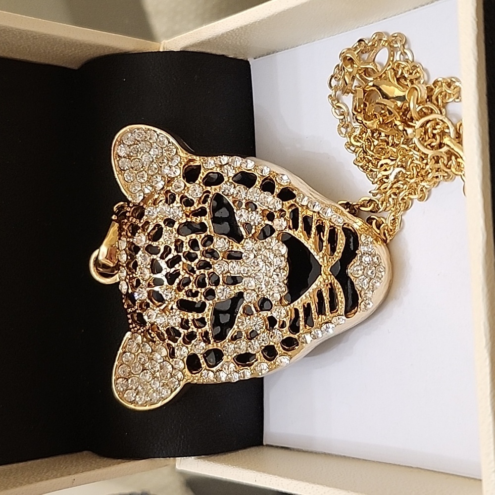 Amrita singh Leopard Jaguar Pendant necklace
